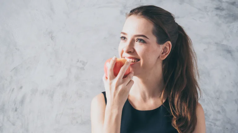 Can you eat with veneers